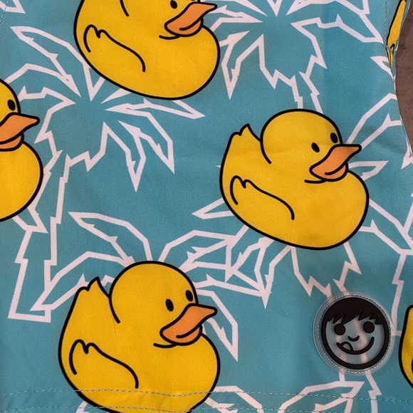 Unisex 🐥board shorts by NEFF! Side pockets and a large pocket in back- see pic! - Picture 2 of 11